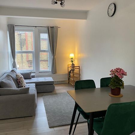 Seven Sisters Hideaway Apartment London Bagian luar foto